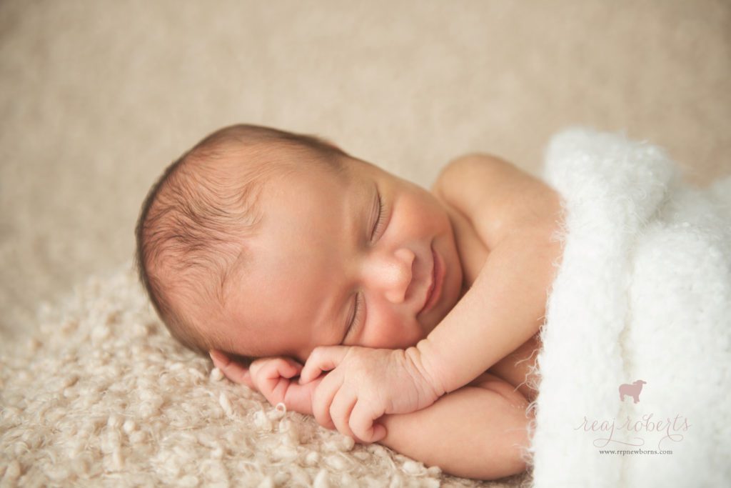 Newborn Baby Girl Pictures Smile _Reaj Roberts Photography_2015_4