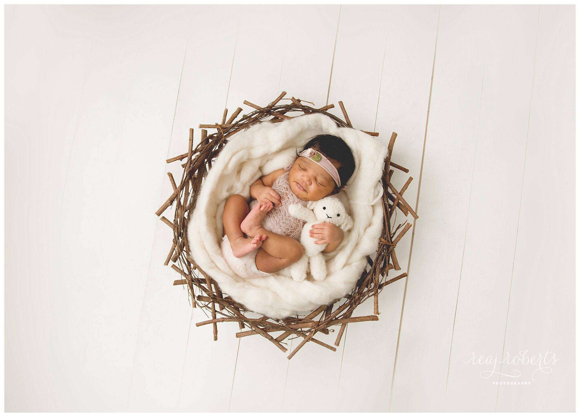 Newborn basket knit romper | Chandler, AZ Photographer
