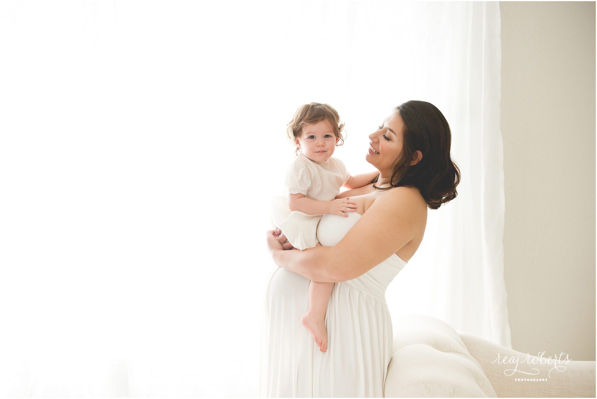 Maternity Pictures Chandler Arizona | Reaj Roberts Photography
