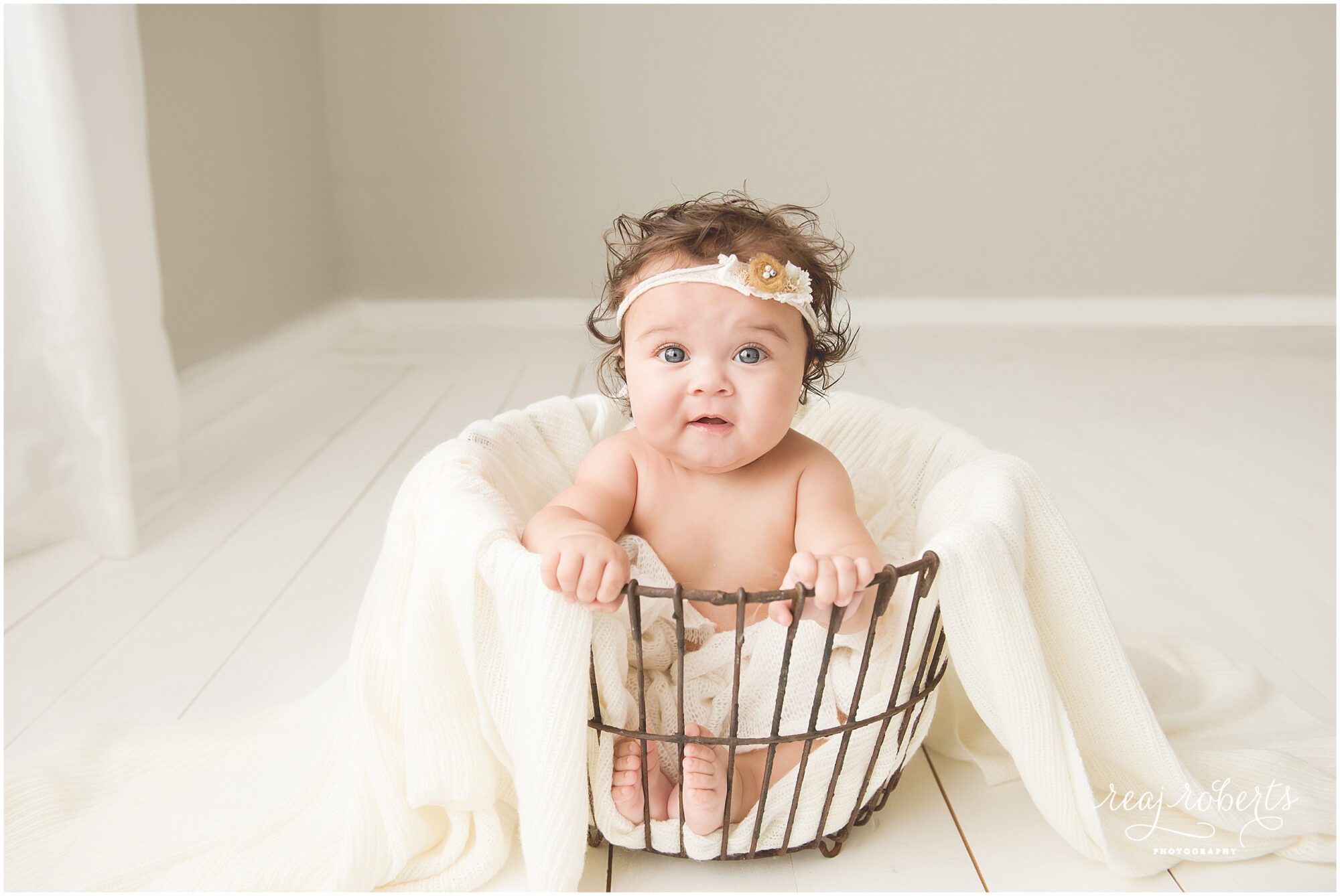 Sitter Session Basket | Chandler Baby Photographer | Reaj Roberts Photography
