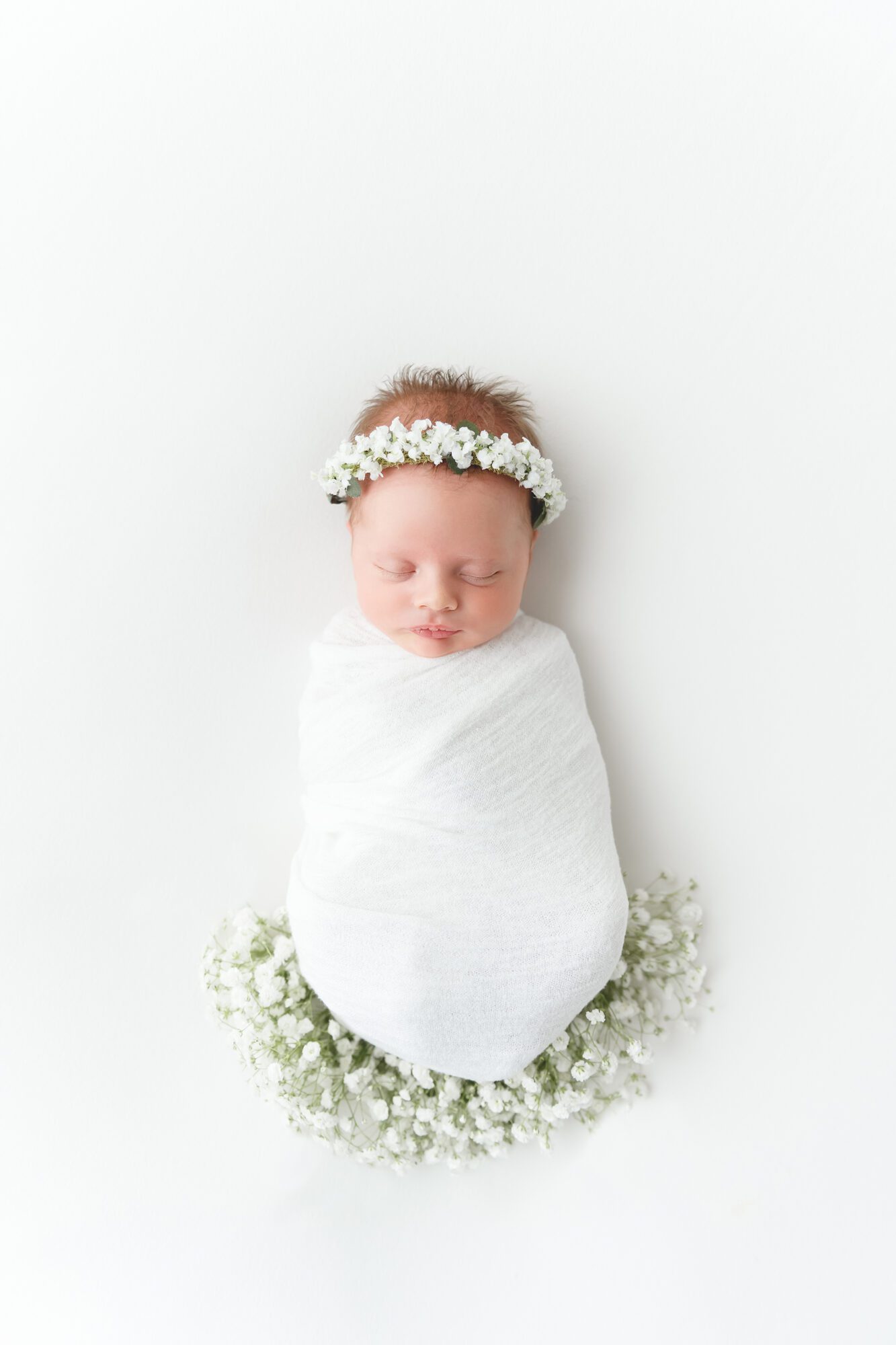 Reaj Roberts Photography Scottsdale newborn photographer baby's breath