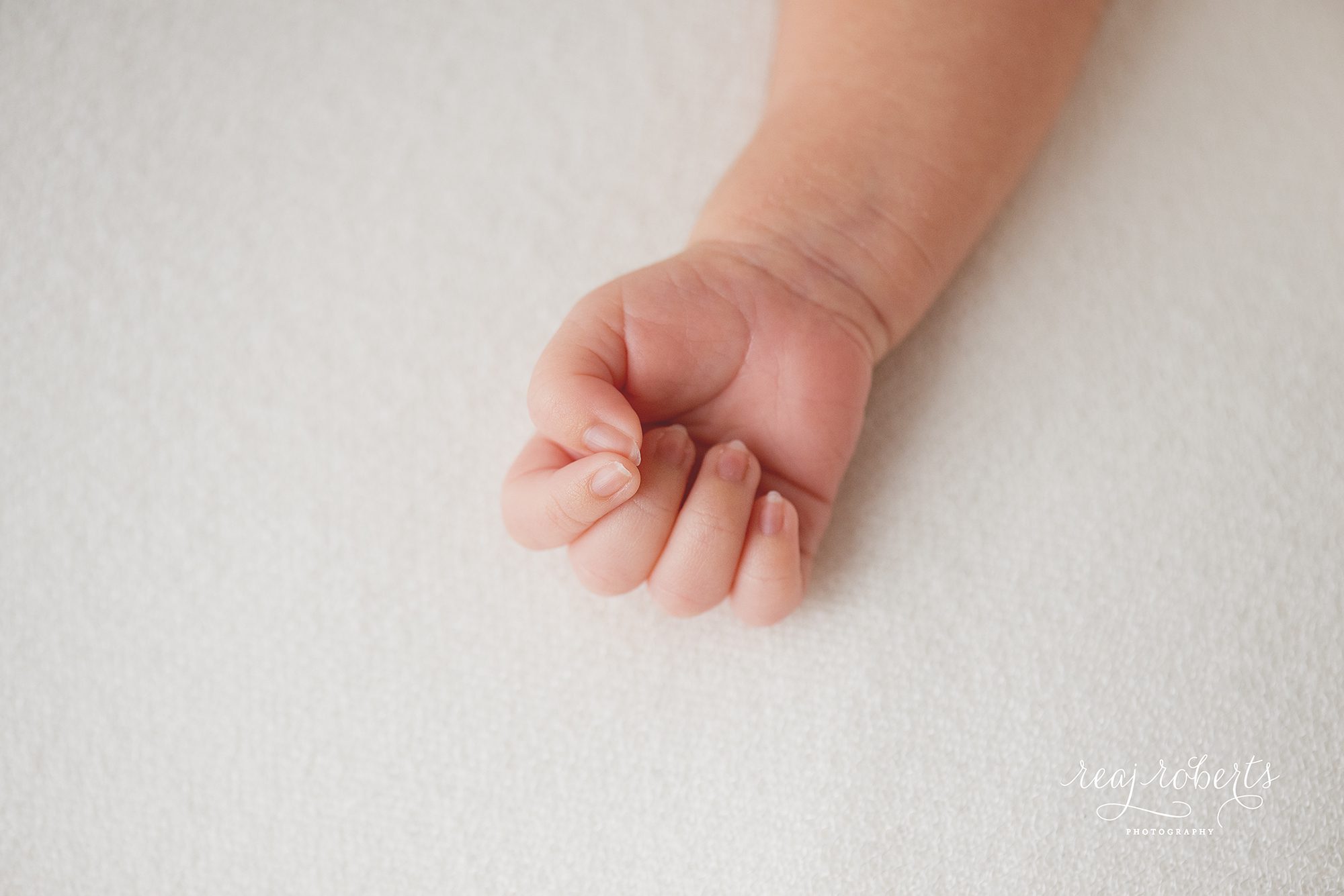 Baby hands | Chandler, AZ | Reaj Roberts Photography