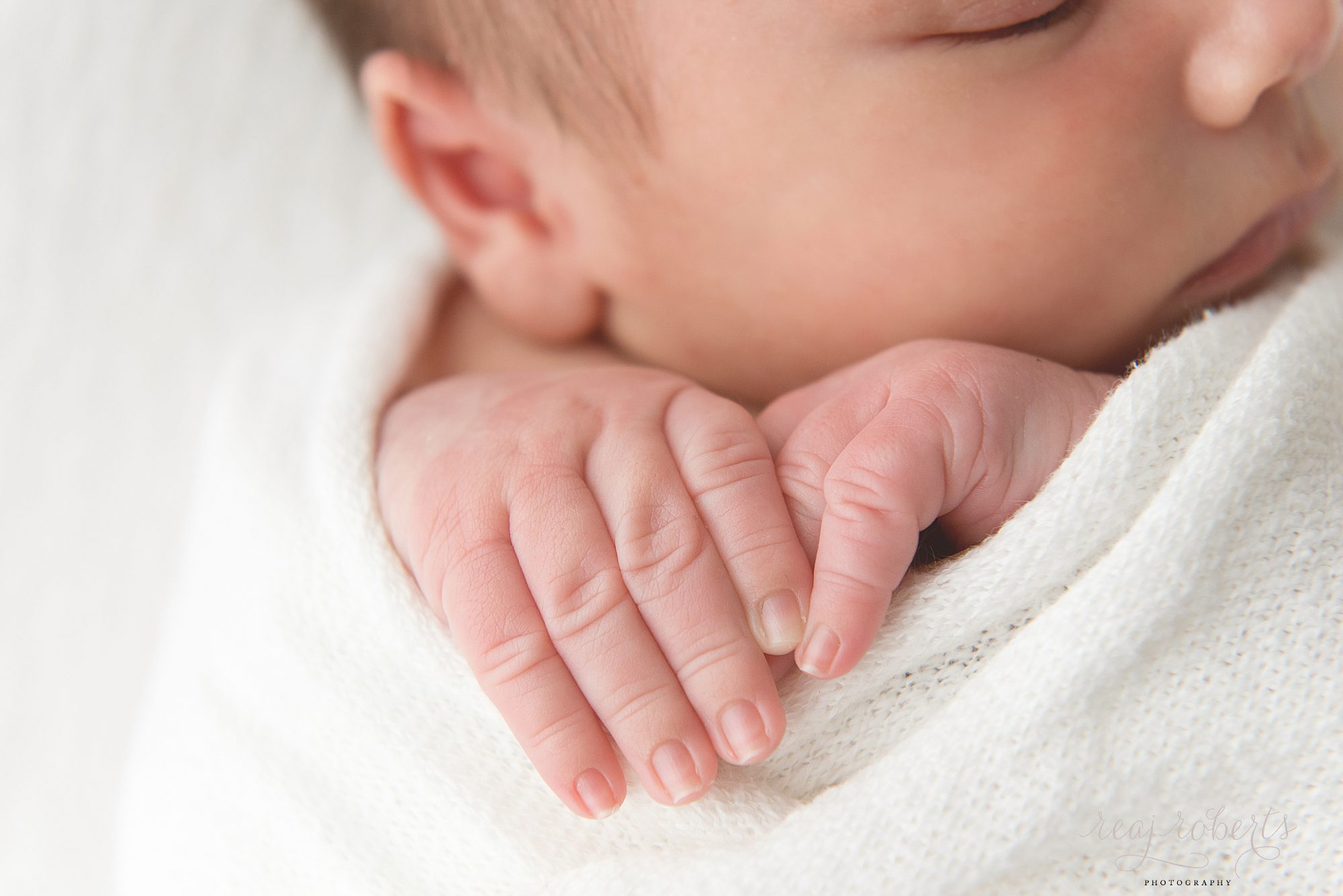 Chandler newborn baby photographer | Reaj Roberts Photography