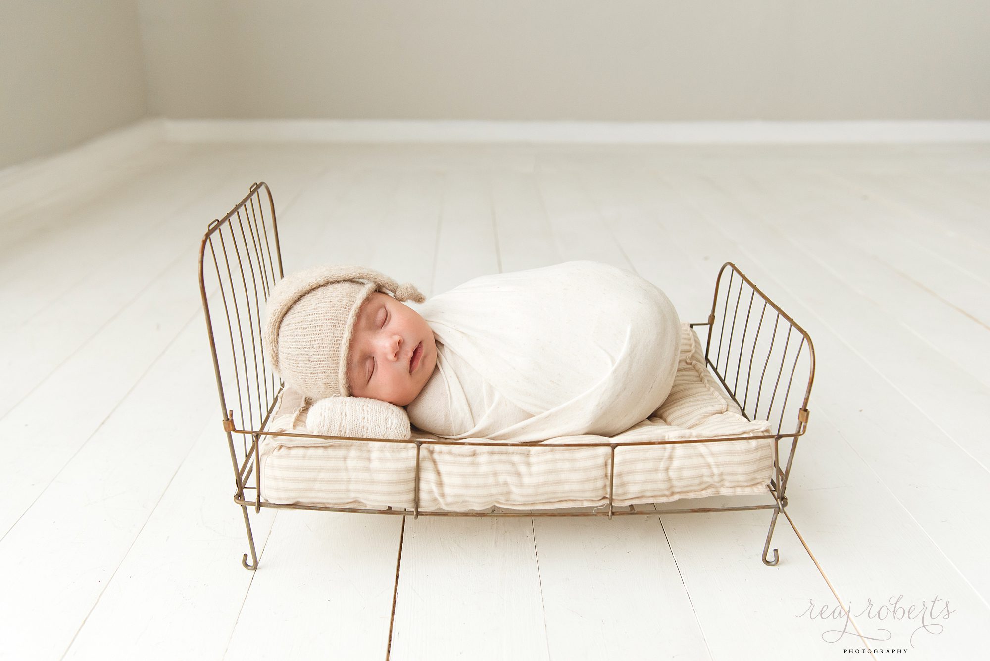 little bed big dreams newborn photo props | Reaj Roberts Photography