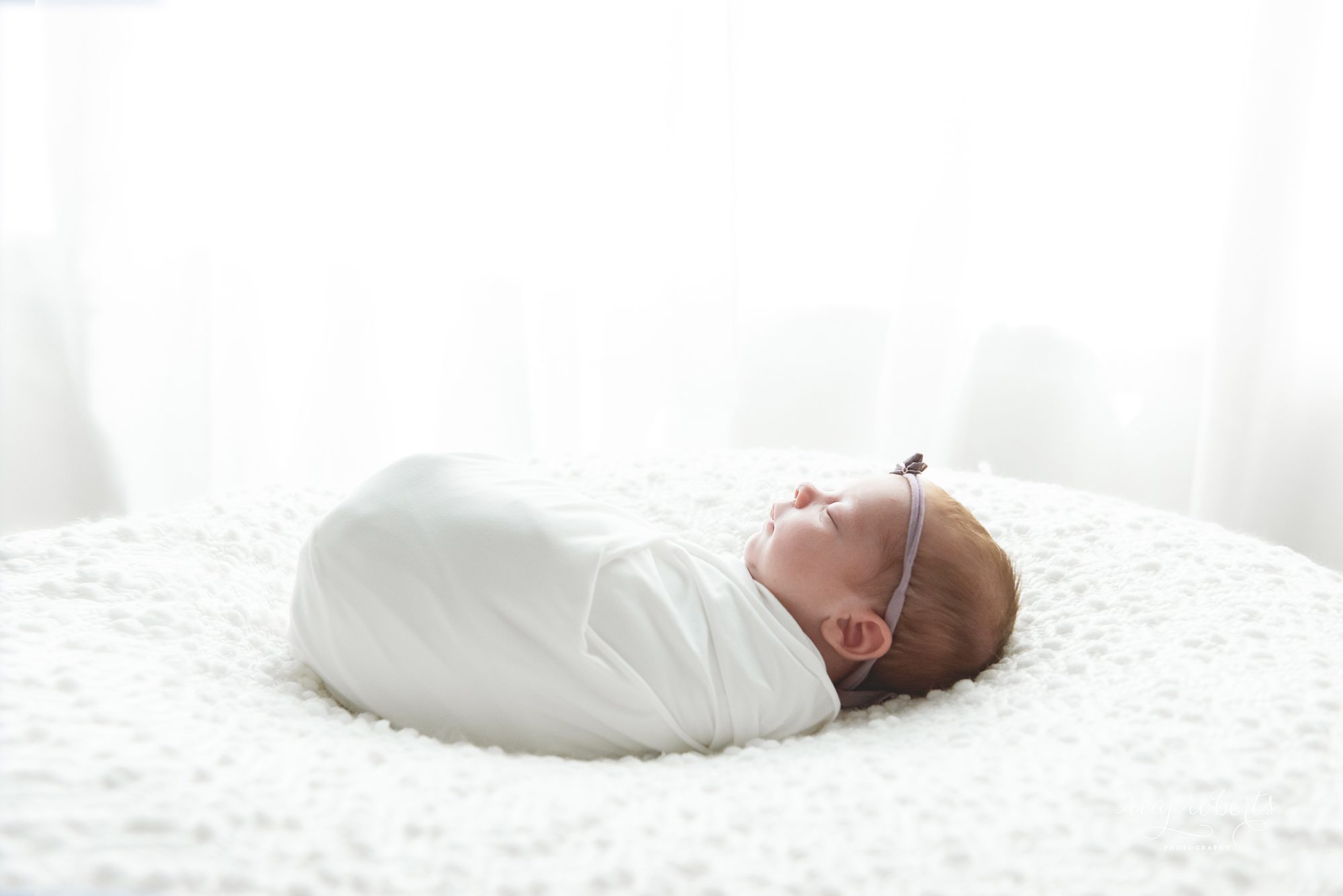 natural simple organic timeless newborn photos | Phoenix Newborn Photographer | Reaj Roberts Photography