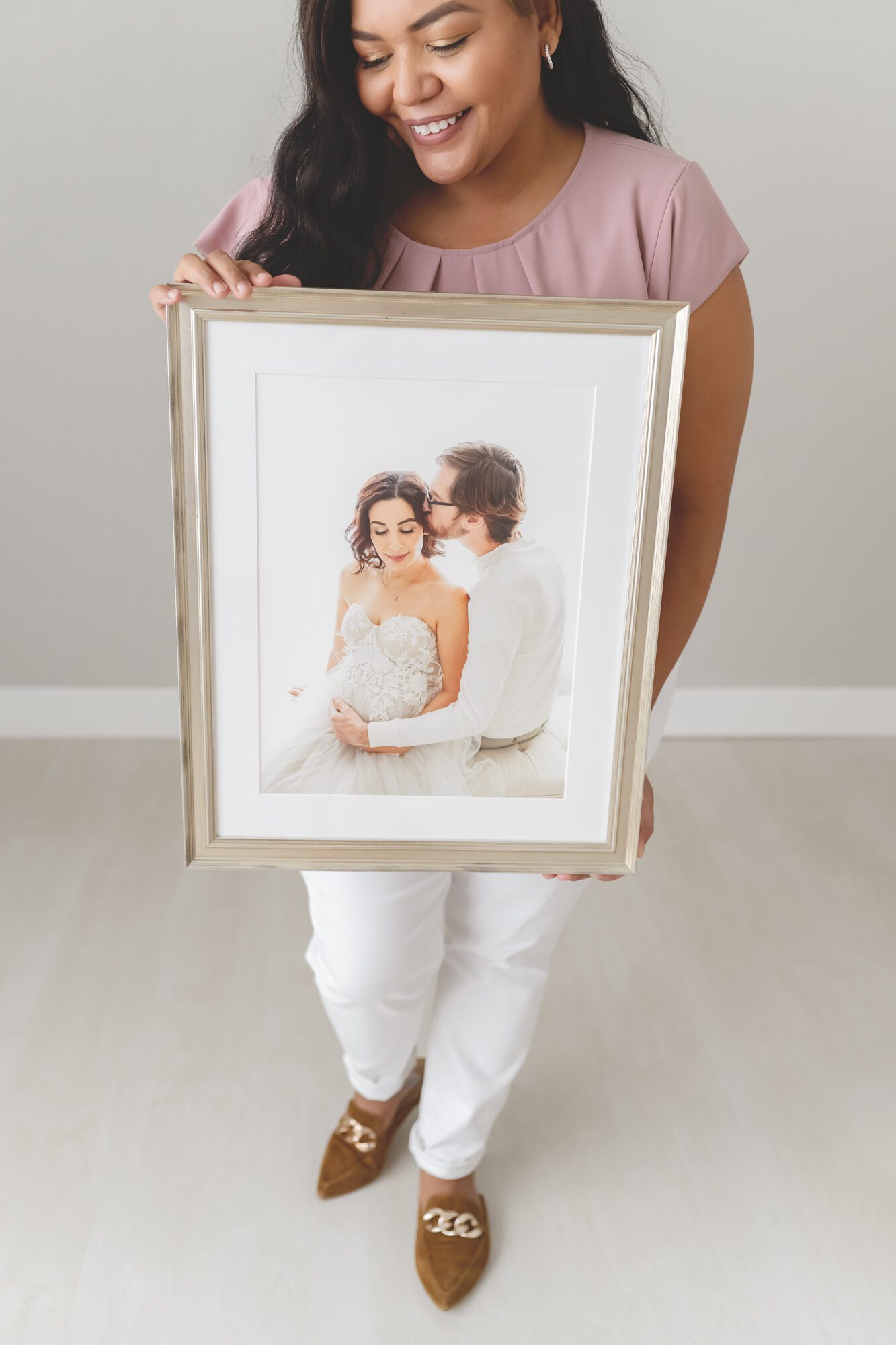 Scottsdale maternity photographer luxury service custom framing