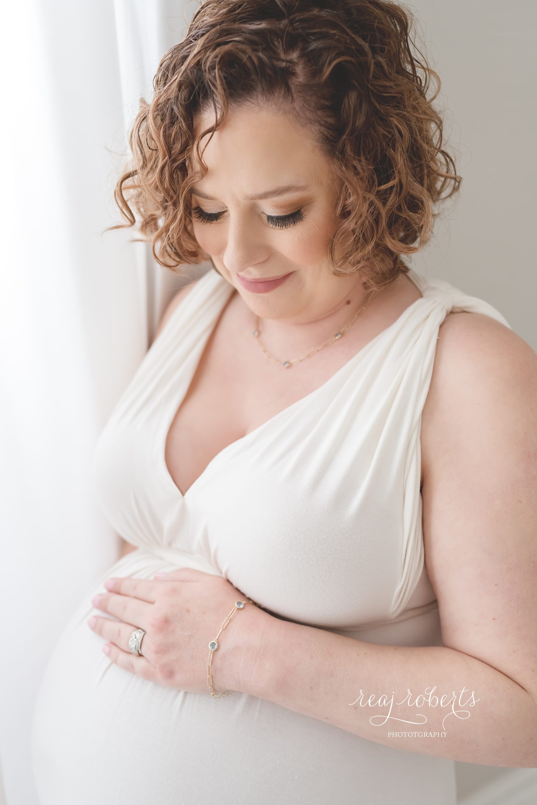 Chandler maternity photographer pregnancy fashion white dress